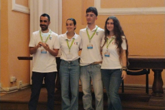 Foto della squadra  insieme al docente accompagnatore
